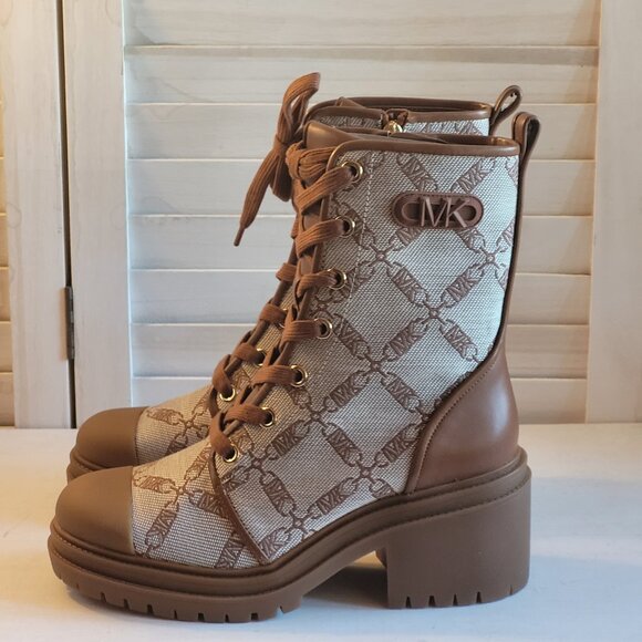 $106 NWT MICHAEL KORS Natural/Luggage Signature Boot - Picture 2 of 10